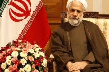 مردم احساس می‌کنند برخی مسئولان صداقت ندارند