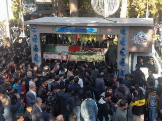 تشییع پیکر7شهید گمنلم دوران دفاع مقدس+عکس و فیلم