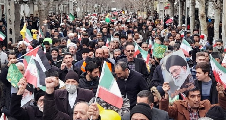 حضور پرشور مردم دارالمومنین هرسین در راهپیمایی ۲۲ بهمن