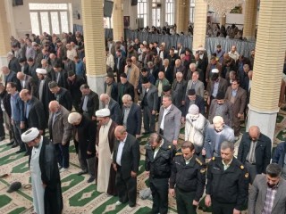 اقامه نماز جمعه به امامت حجه الاسلام رضایی امام جمعه مردم هرسین