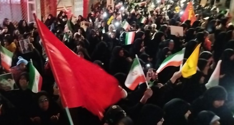 جمعیت خروشان مردم دارالمومنین هرسین در خون‌خواهی رهبر شهید