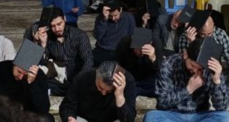 طنین ندای الغوث الغوث در مساجد هرسین