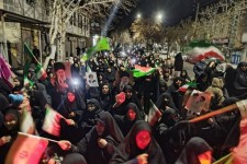 جمعیت خیره کننده مردم دارالمومنین هرسین در بیعت با رهبر  امت