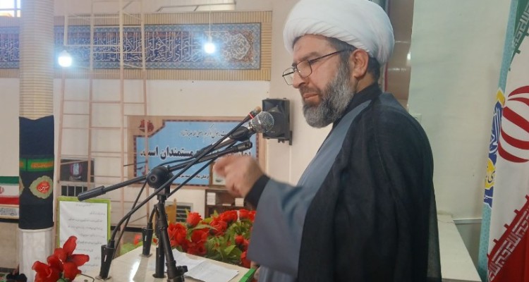 خون اما شهید ما همچون خون سید الشهدا موجب بیداری در عالم شد