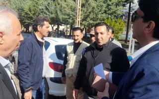 بازدید سرزده فرماندار هرسین از ادارات خدمات رسان/ تاکید بر خدمت و جلب رضایتمندی مردم