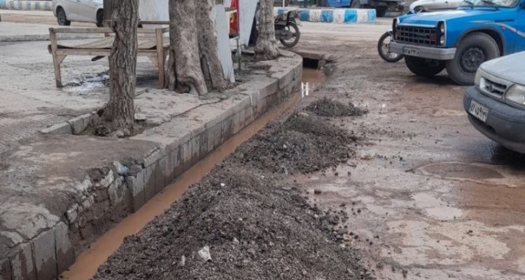 در صورت مساعد بودن هوا تمام معابر هرسین پاکسازی می شود