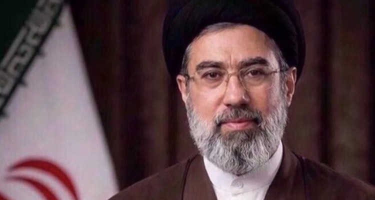 رهبر معظم انقلاب: فصل نوین خلیج فارس و تنگه هرمز در حال رقم خوردن است