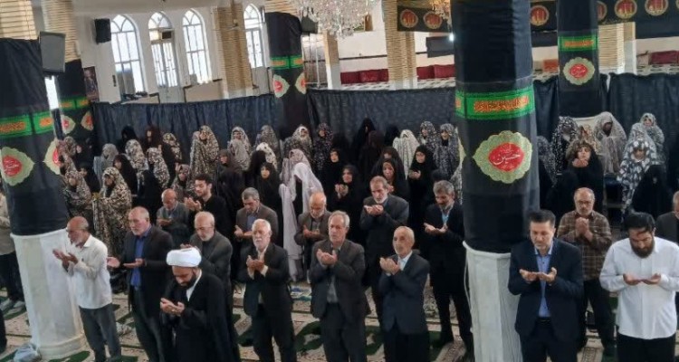 نوای بندگی در هرسین  طنین‌انداز شد