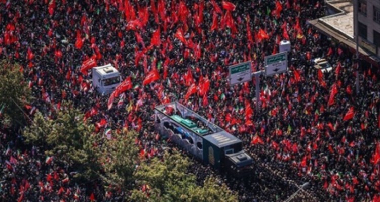 ۴۰ میلیون نفر در مراسم تشییع آقای شهید ایران شرکت کردند