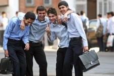 نگاهی به دروغ خباثت آمیز افسردگی جوان ایرانی/ از پروپاگاندای رسانه ای با اهداف سیاسی تا شوق به زندگی در میان بمب های انرژی