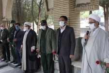 مراسم غبار روبی و عطر افشانی مزار شهدا در هرسین برگزار شد
