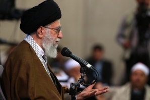 هرحنجرهای که درجهت اختلاف مسلمانان حرف بزند بلندگوی دشمن است هرحنجرهای که درجهت اختلاف مسلمانان حرف بزند بلندگوی دشمن است