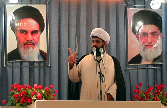 ایجاد وحدت و همدلی و ارتباط بین مردم و مسئولین از برکات نماز جمعه است/ دشمنی امریکا با ایران از وجود تفکر ناب اسلام محمدی(ص)در بین ملت ایران است