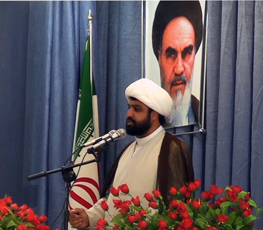 بزرگترین درس غدیر این است که دین از سیاست جدا نیست/اتفاقی جلوه دادن ملاقات با رئیس جمهور امریکا کلاه سر مردم گذاشتن است