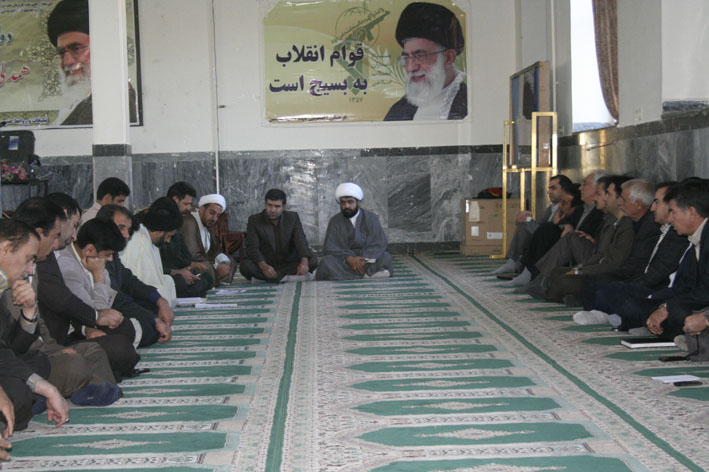 جلسه اخلاق در هرسین برگزارشد/حجت الاسلام باقری: آن هدفی که باعث می شود انسان جان خود وعزیزترین نزدیکانش را درراهی فدا کند مسئله دین است