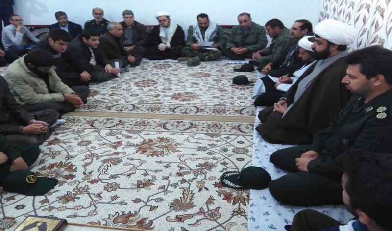 دیدار بسیجیان هرسین با امام جمعه شهرستان/حجت الاسلام باقری:بسیج برگرفته از مکتب امام خمینی(ره) است