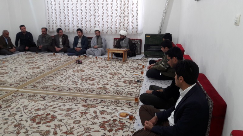 دیدار کارکنان و اساتید دانشگاه آزاد اسلامی هرسین با امام جمعه شهرستان 