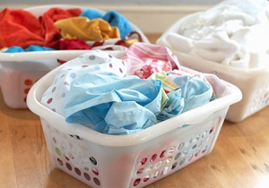 لباس شسته شده را داخل خانه خشک نکنید 