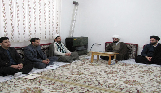 حجت الاسلام باقری:خواستار تعامل روز افزون اساتید حوزه و دانشگاه در رفع مشکلات هرسین هستیم