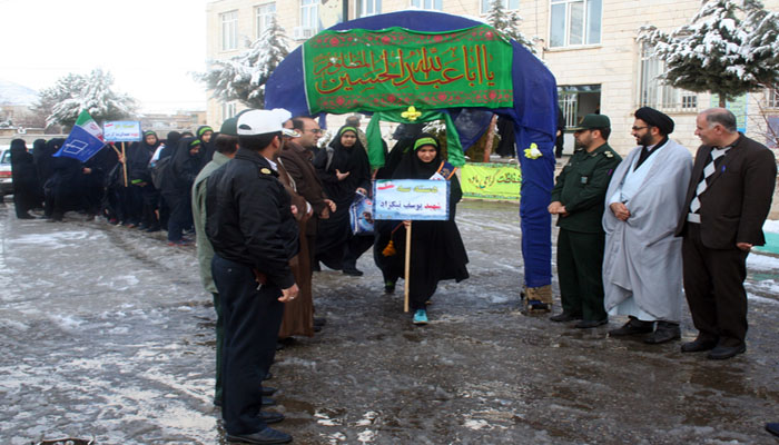 اعزام 200نفر از دانش آموزان شهرستان هرسین به مناطق عملیاتی جنوب کشور  اعزام 200نفر از دانش آموزان شهرستان هرسین به مناطق عملیاتی جنوب کشور