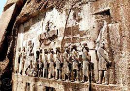 نوروزی متفاوت در شهر تاریخی«بیستون»/ کتیبه جهانی میعادگاه مسافران