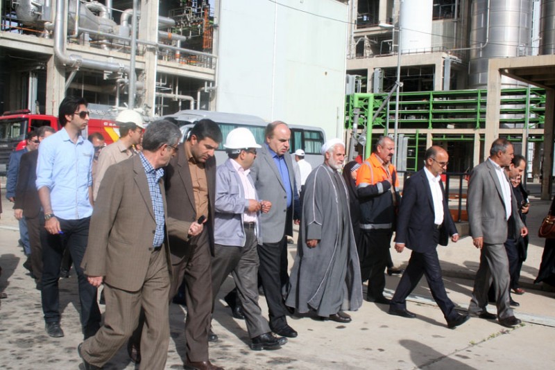 سفر استاندار کرمانشاه به شهرستان هرسین/ بازدید از کارخانجات کرب ناز، جهان فولاد غرب صنایع کاغذ و پتروشیمی  سفر استاندار کرمانشاه به شهرستان هرسین/ بازدید از کارخانجات کرب ناز، جهان فولاد غرب صنایع کاغذ و پتروشیمی