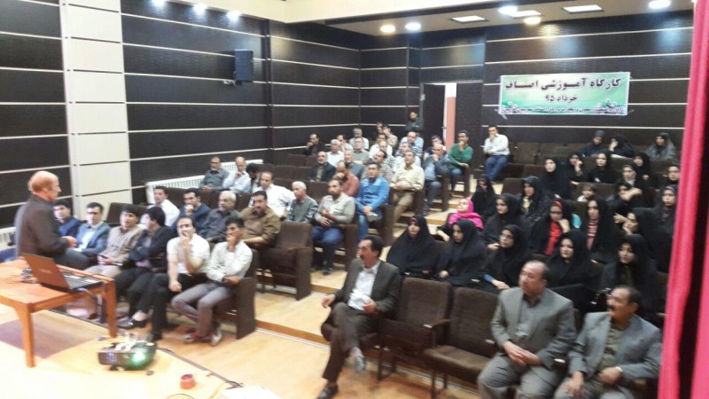 کارگاه آموزشی تشریح آیین نامه های قانون نظام صنفی درشهرستان هرسین برگزار گردید  کارگاه آموزشی تشریح آیین نامه های قانون نظام صنفی درشهرستان هرسین برگزار گردید
