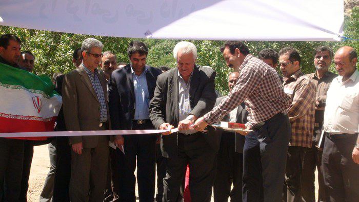 بهره برداری از  دو پروژه دامپروری و کشاورزی با اعتبار 6 ميليارد و 500 ميليون ريال در هرسين   بهره برداری از  دو پروژه دامپروری و کشاورزی با اعتبار 6 ميليارد و 500 ميليون ريال در هرسين