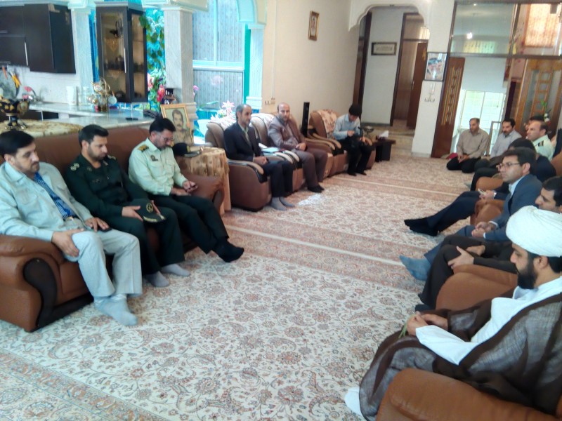 دیدار با خانوده معظم شهدا در هرسین دیدار با خانوده معظم شهدا در هرسین