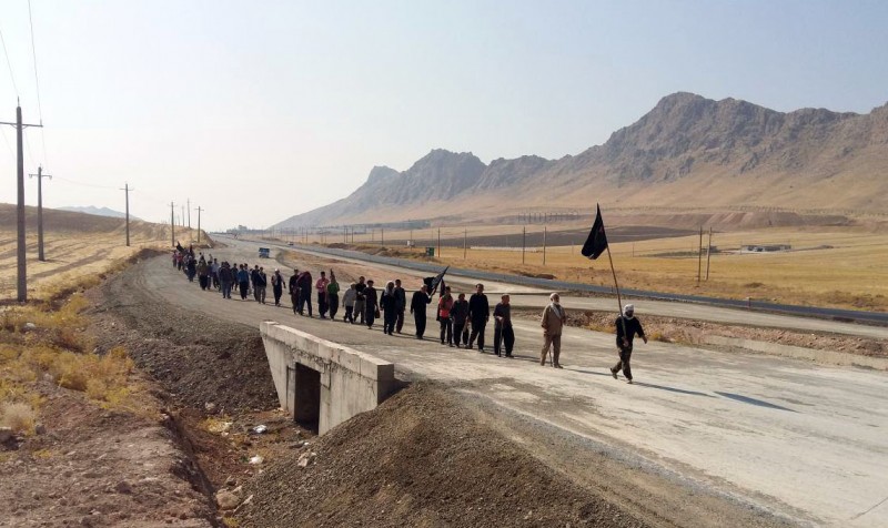 همایش پیاده روی حرم تا حرم در هرسین برگزار شد+تصویر