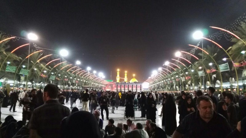 حال و هوایی اذان مغرب در حرم مطهر امام حسین(ع)و امام علی(ع)+فیلم