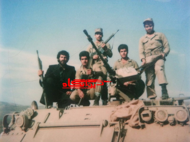 تصاویر منتشر نشده از حال و هوای پیروزی انقلاب در هرسین