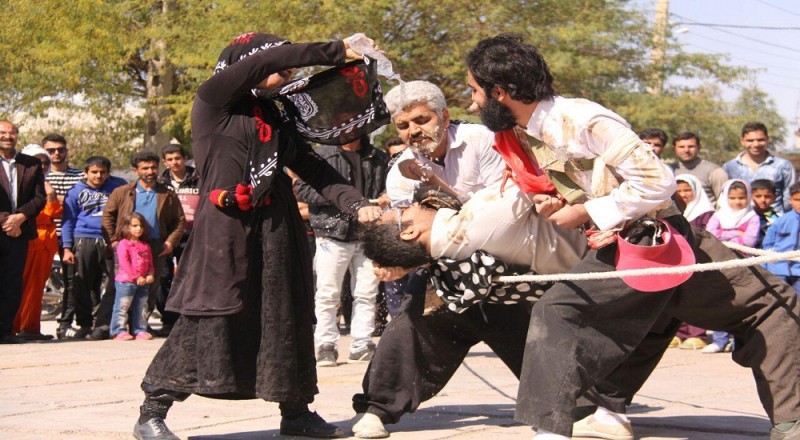 علی چناری با گمشدگان خود به دهلران ایلام سفر کرد علی چناری با گمشدگان خود به دهلران ایلام سفر کرد