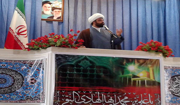 لازمه اجرای اقتصاد مقاومتی یک مدیریت انقلابی است ، نه یک مدیر سیاسی و حزبی/مردم باید مدیرانی انتخاب کنند که خدمتگذار باشند نه رئیس