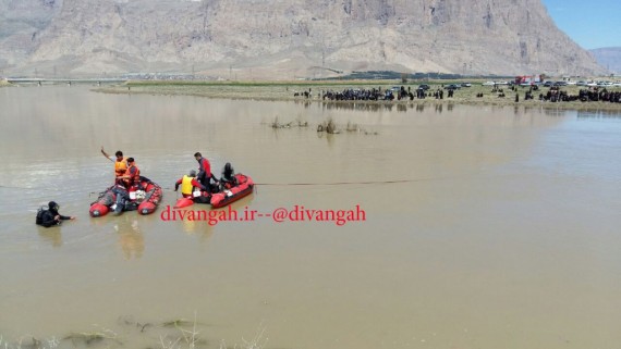 امیر شاه آبادی: تمام امکانات برای پیدا شدن جسد جوان غرق شده به کارگیری شده است/ درخواست گشت هوایی از ارتش برای جستجوی مسیر رودخانه امیر شاه آبادی: تمام امکانات برای پیدا شدن جسد جوان غرق شده به کارگیری شده است/ درخواست گشت هوایی از ارتش برای جستجوی مسیر رودخانه