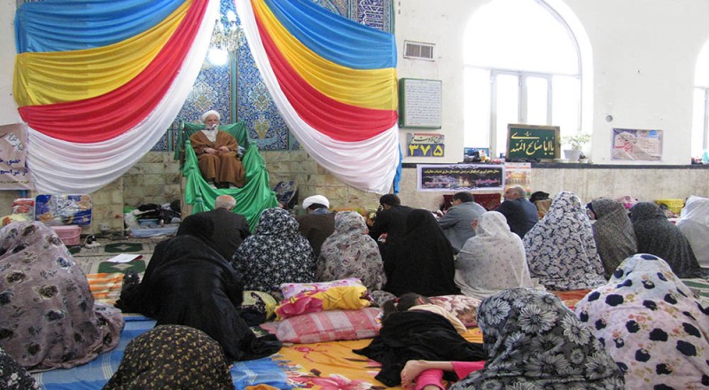 حضور آیت الله محمدی عراقی در جمع معتکفین هرسین+تصویر
