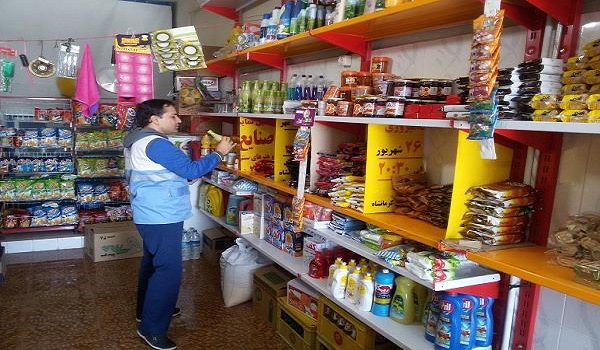 جمع آوری بیش از 370 کیلوگرم موادغذایی غیرمجاز و تاریخ مصرف گذشته در طرح بسیج سلامت نوروزی 