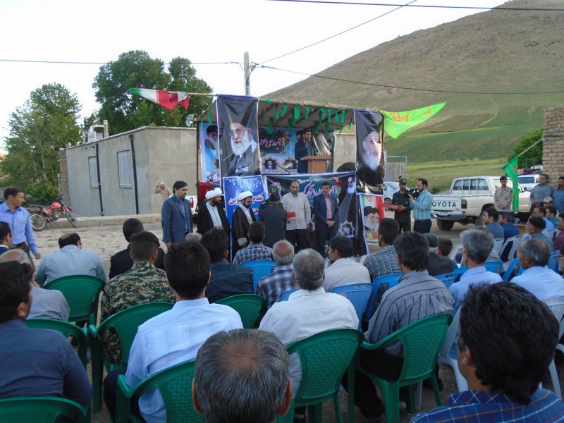 یادواره شهدای حوزه امام محمد باقر(ع) در روستای پریوه هرسین برگزار شد