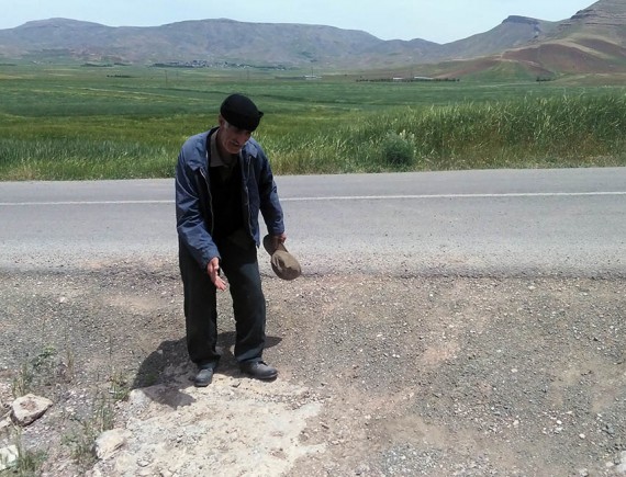 جواب مسئولین به رفع مشکل کشاورزان در هرسین/ فقط می توانیم مجوز حفر تونل بدهیم!!! جواب مسئولین به رفع مشکل کشاورزان در هرسین/ فقط می توانیم مجوز حفر تونل بدهیم!!!