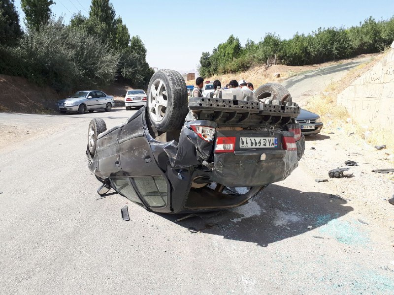 واژگونی خودرو سمند و مصدومیت3نفر در کمربندی شمالی هرسین+تصویر