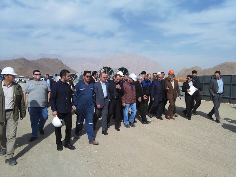 بازوند: تسریع دراجرای پروژه‌های صنعتی شهرستان/ موانع بانکی باید برداشته شود