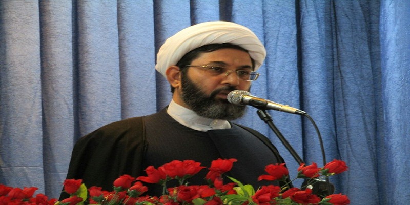 صرف نظر از بحران زلزله بحران مدیریت مشکلات منطقه را مضاعف کرد/حضور حضرت آقا در مناطق زلزله زده اوج همدلی و همزبانی با مردم بود