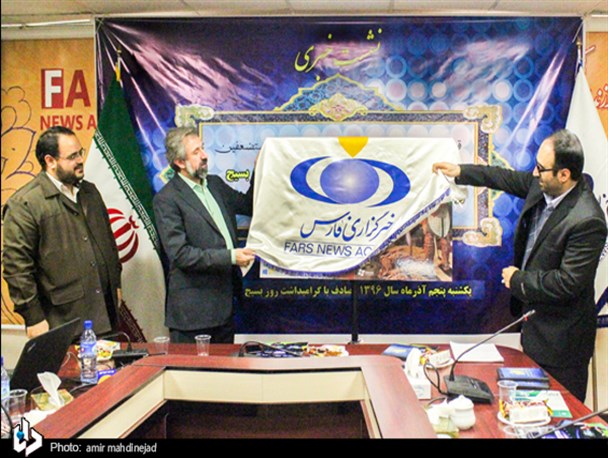  خوراکیان: آرایش حضور بسیج در فضای مجازی بازتعریف شود/ رونمایی از اپلیکیشن «شبیه افسانه‌ها» و معرفی بازی‌های «سفیر عشق» و «تابستان سیاه»+فیلم و عکس