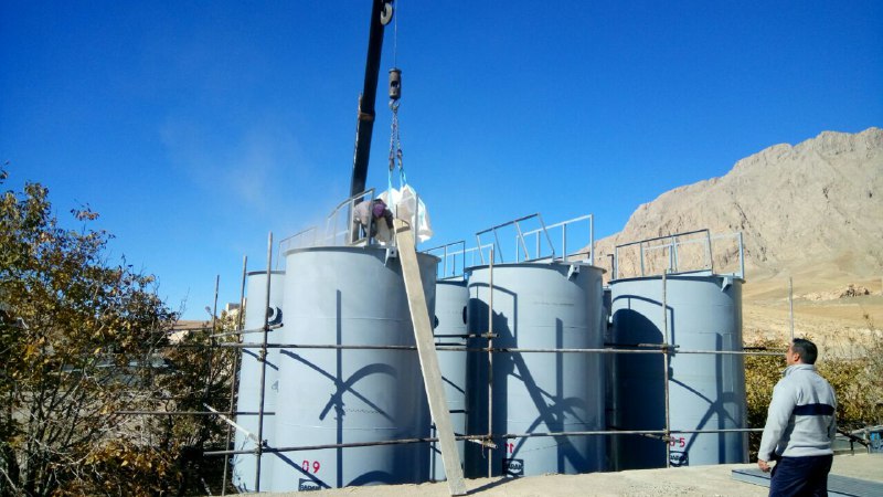 امیر شاه آبادی: بارگیری شن کوارتز فیلترهای تصفیه خانه آب شرب هرسین/ این پروژه تا پایان آذرماه به بهره برداری می رسد