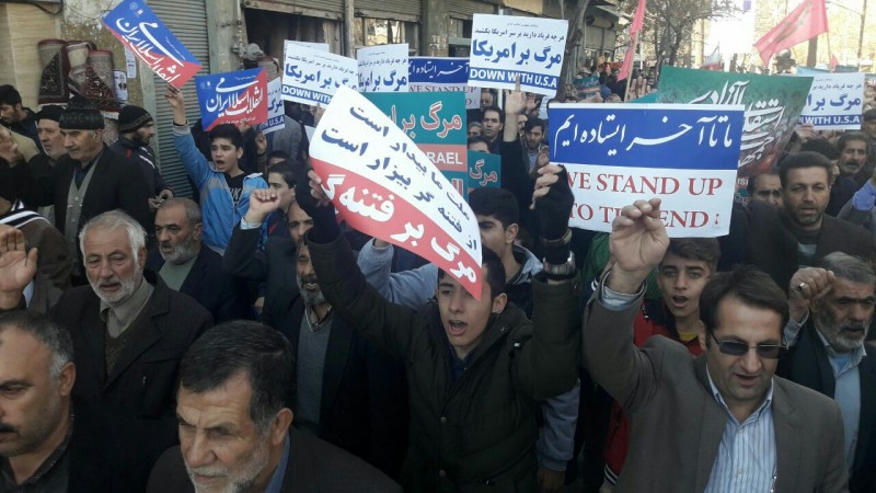 خروش خودجوش مردم انقلابی هرسین در اعتراض به اغتشاشات اخیر +فیلم و تصویر