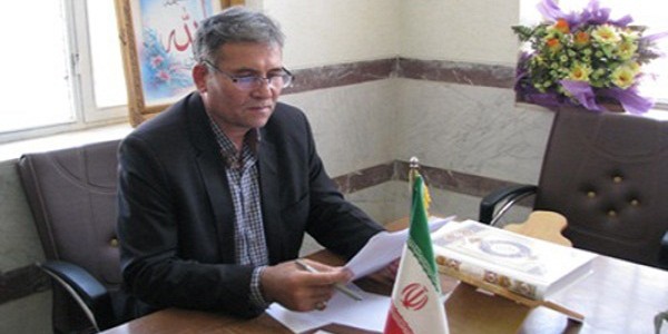 مراسم رونمایی از دو کتاب اشک قاصدک و پهلوان شهر آفتاب برگزار می شود