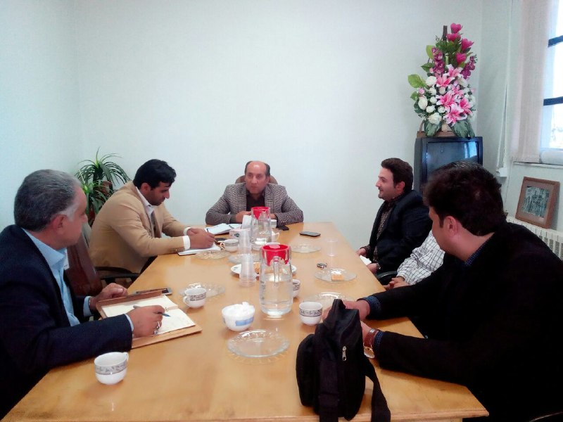 اجرای عملیات لوله گذاری فاضلاب به طول 3500 متر و 500 انشعاب خانگی در هرسین