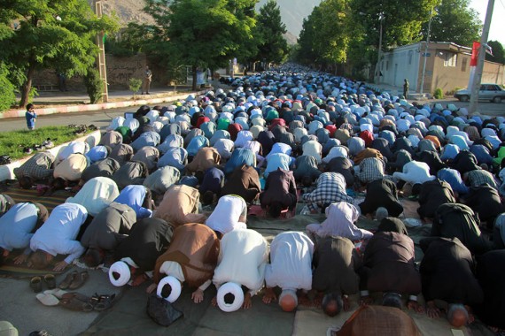 نماز عید سعید فطر در هرسین به امامت حجت الاسلام اجرایی برگزار می شود/مکان خیابان معلم(سینما)