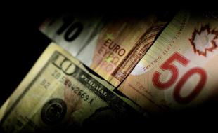 پایان تلاطم ارزی؛ شاید یک ماه دیگر / عقب‌گرد «یک‌شبه» دلار در بازار 