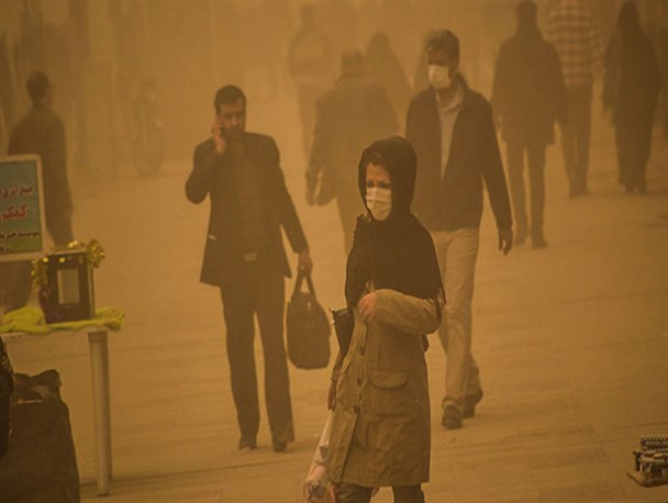 انتقال آب عامل مهم افزایش کانون های ریزگرد/ امکانات نداریم، تحریم هستیم!